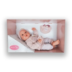 Lalka Erika z torebką...