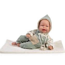 Lalka Clara z kocykiem...