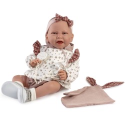 Lalka Carla w trampkach...